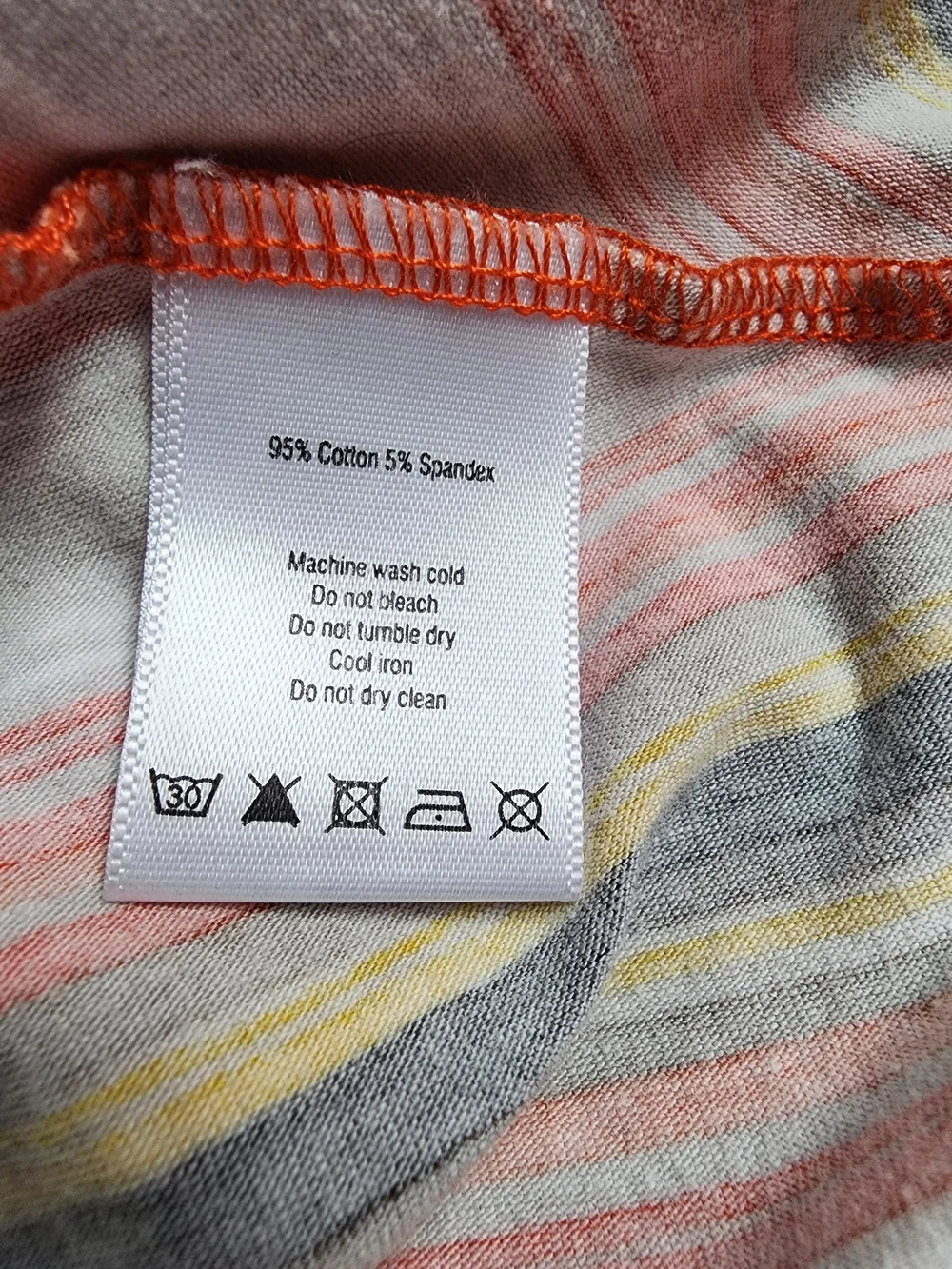 ALO Yoga Orange Striped V-Neck Women’s Fitted  Babydoll Workout Top Sm Y2K Print